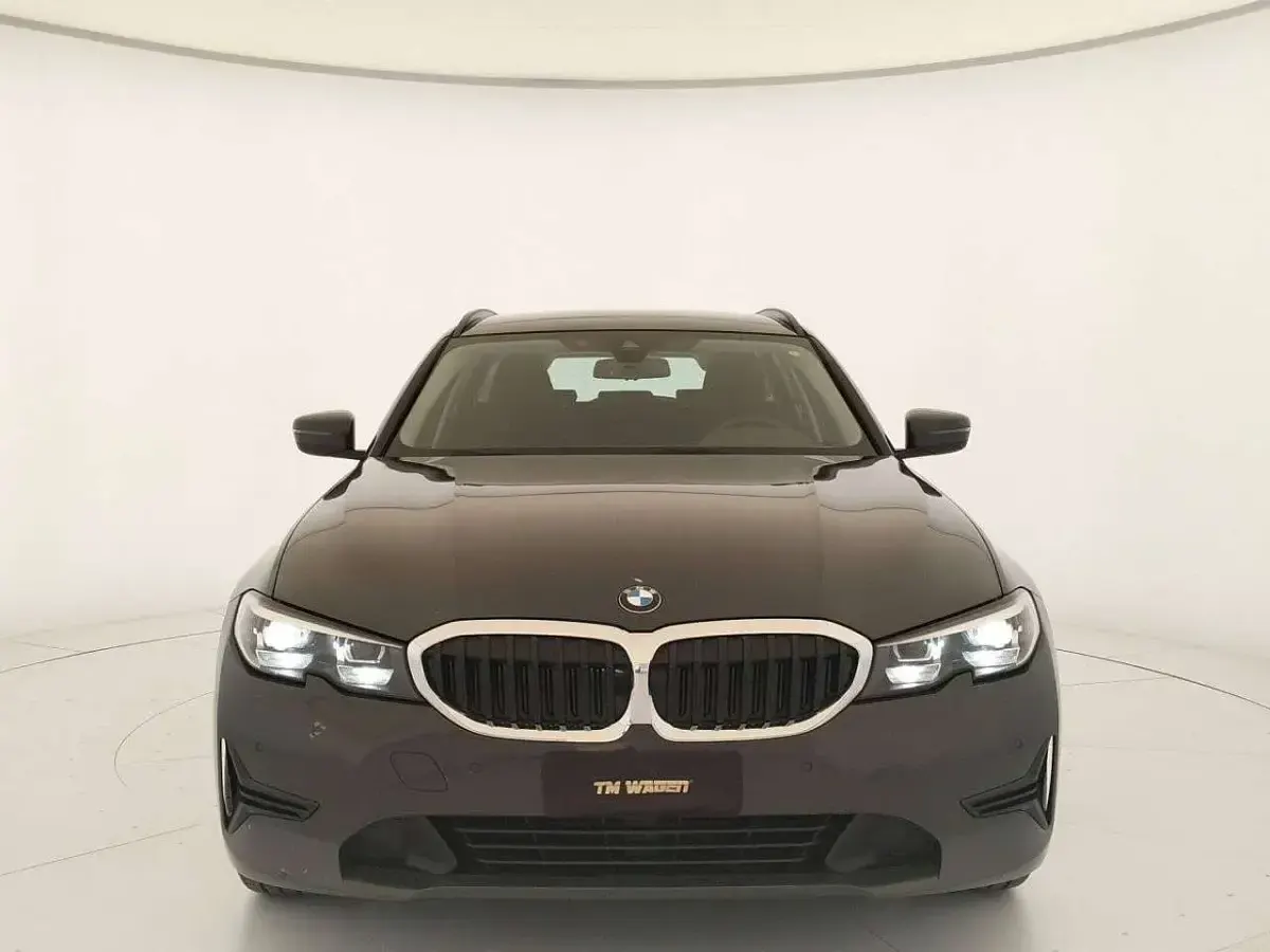 Usata BMW 318 Advantage 150 CV (110 kW) 2022 Grigio Station wagon