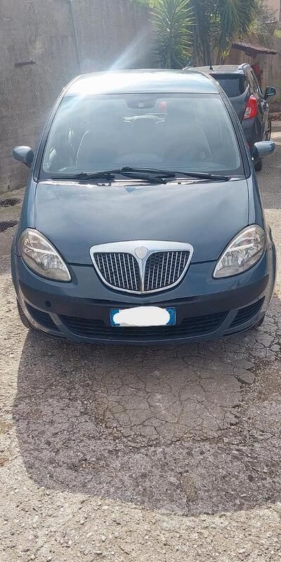Usata 2006 Lancia Musa Monovolume | 2200 € (Molto cara) - Immagine 1/4