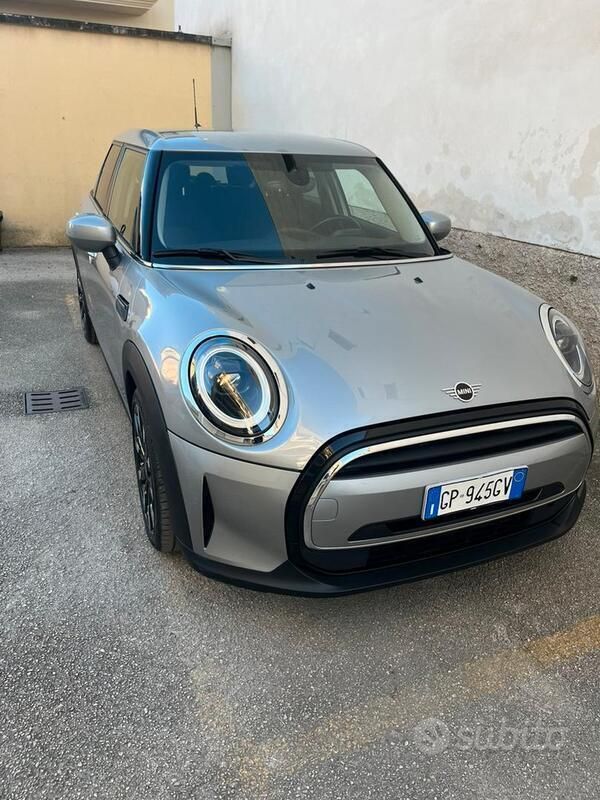 Grigio Usata 2023 Mini Cooper Utilitaria | 24.900 € (Buon prezzo) - Immagine 1/4
