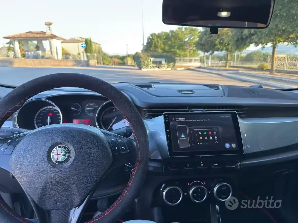 Usata Alfa Romeo Giulietta 105 CV (77 kW) 2014 Rosso Utilitaria