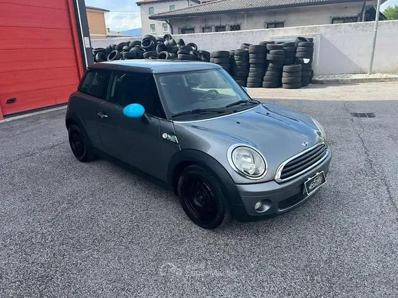 Gray Usata 2009 Mini Cooper Due volumi | 4250 € (Buon prezzo) - Immagine 1/4