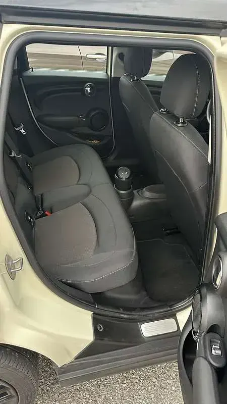 Usata Mini ONE 75 CV (55 kW) 2018 Bianco Utilitaria