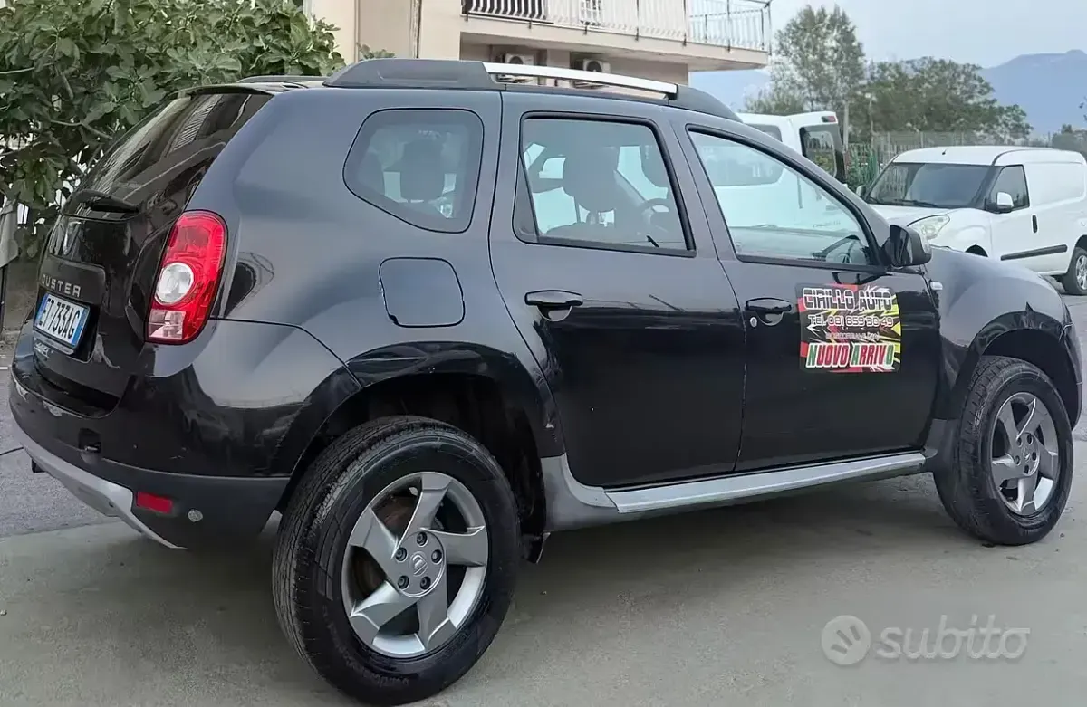 Usata Dacia Duster Lauréate 105 CV (77 kW) 2013 Nero SUV