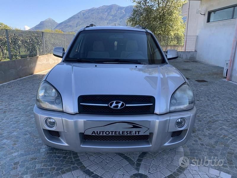 Usata Hyundai Tucson Dynamiq 112 CV (82 kW) 2005 Grigio SUV