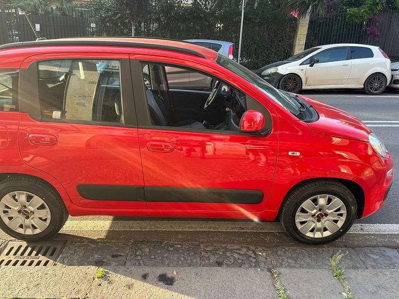 Usata Fiat Panda Lounge 69 CV (50 kW) 2020 Rosso Utilitaria