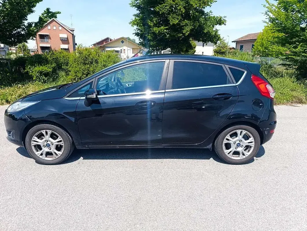 Usata Ford Fiesta Titanium 80 CV (58 kW) 2015 Utilitaria
