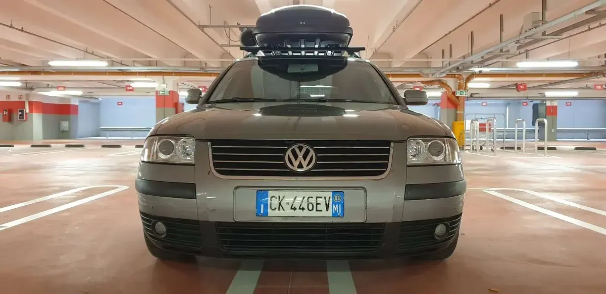 Usata VW Passat Business 131 CV (96 kW) 2003 Grigio Station wagon