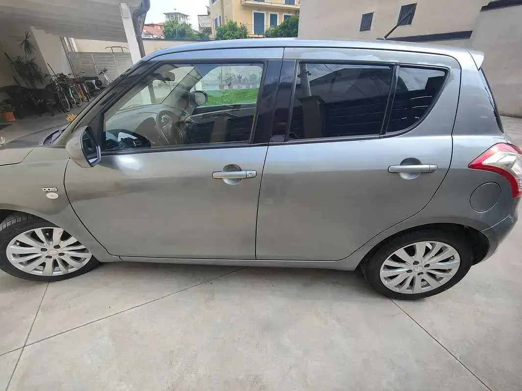 Usata Suzuki Swift GL 75 CV (55 kW) 2011 Grigio Utilitaria