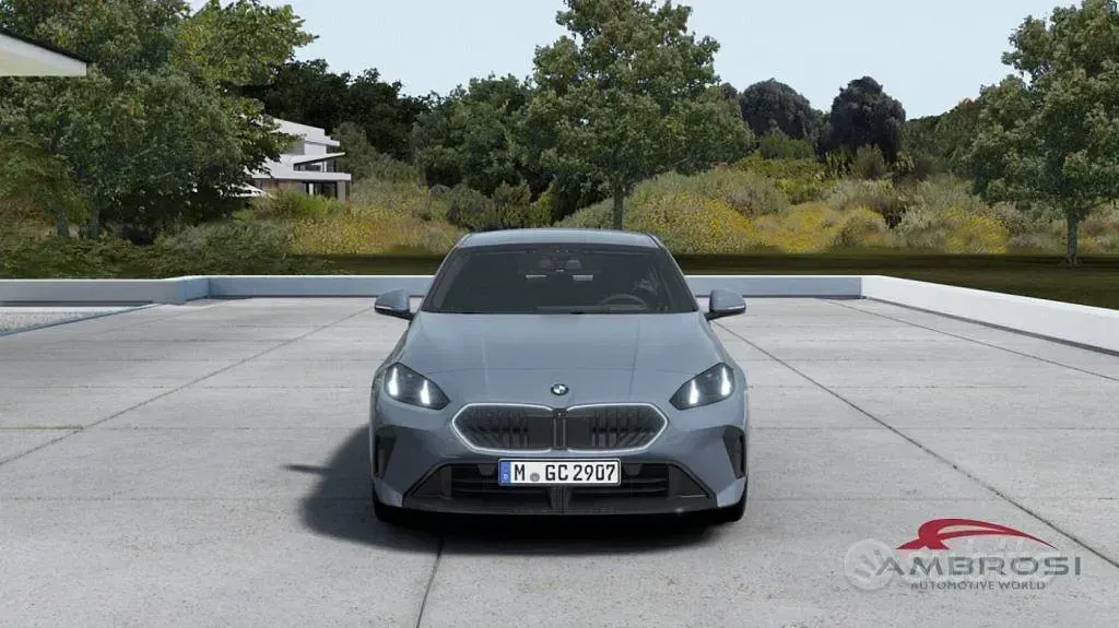 Begagnad BMW 118 M Sport 150 HK (110 kW) 2025 Grå Halvkombi