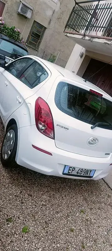 Usata Hyundai i20 Edition 75 CV (55 kW) 2012 Utilitaria