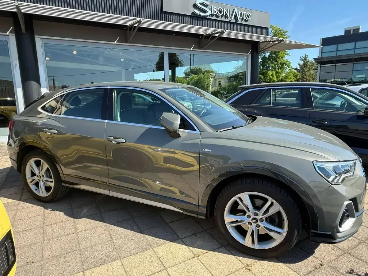 Usata Audi Q3 Sportback S-Line 200 CV (147 kW) 2020 Grigio SUV