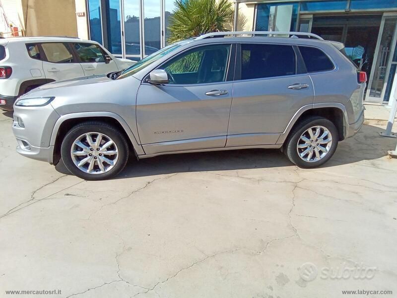 Usata 2016 Jeep Cherokee Overland SUV | 15.900 € (Molto cara) - Immagine 1/4
