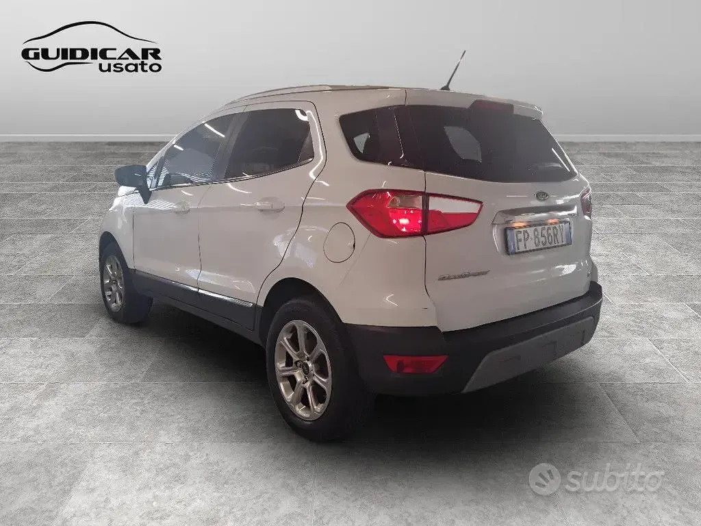 Usado Ford Ecosport Business Edition 99 CV (72 kW) 2018 Blanco SUV
