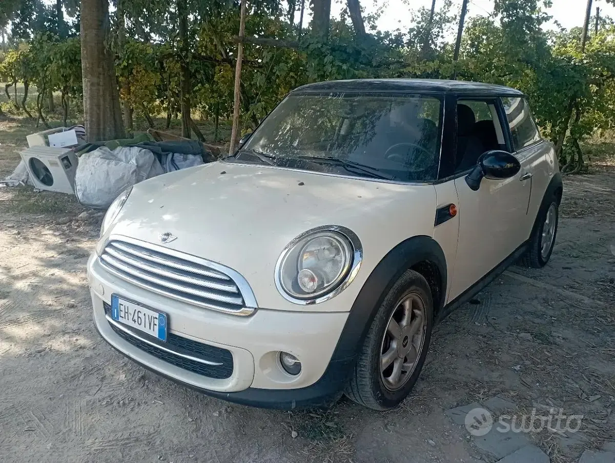 Usata Mini Cooper Coupé 90 CV (66 kW) 2011 Bianco Coupé
