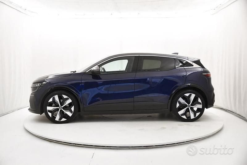 Usata Renault Megane E-Tech Techno 160 kW (218 CV) 2022 Bestyle lima (blu notturno + Berlina