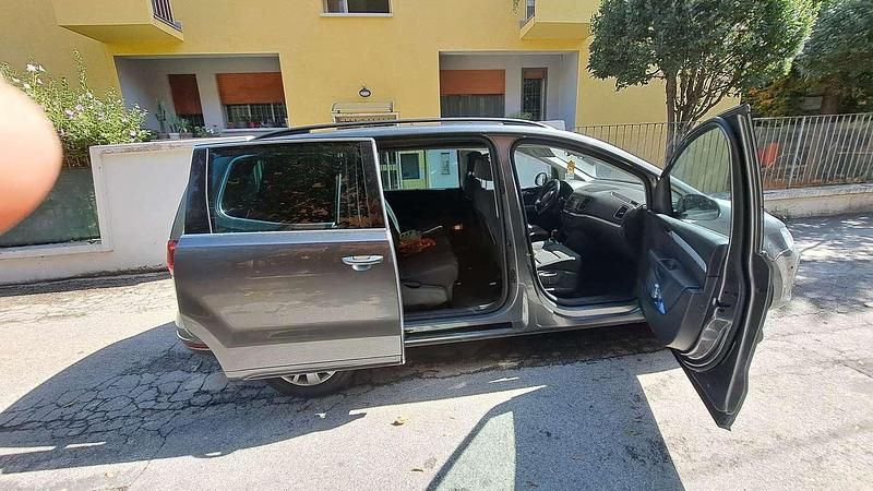 Usata VW Sharan 140 CV (102 kW) 2016 Grigio Monovolume