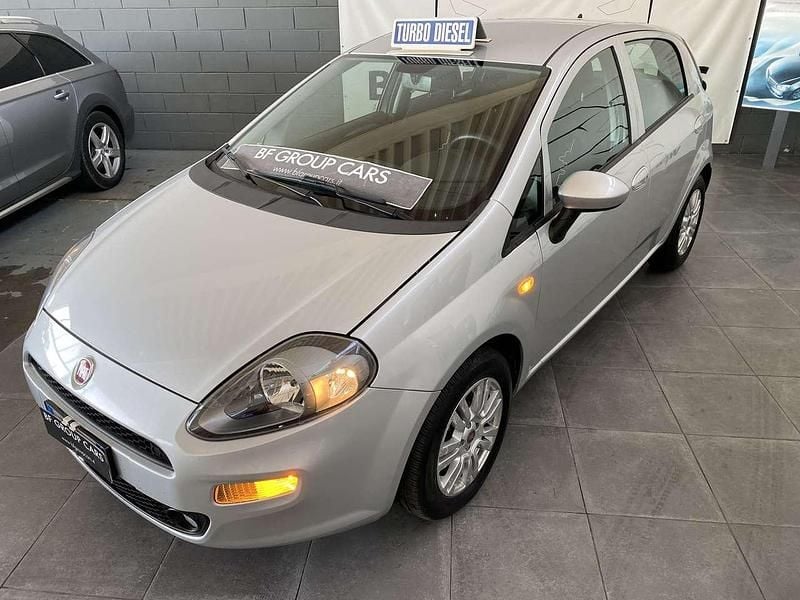 Usata Fiat Punto Lounge 84 CV (61 kW) 2015 Argento Utilitaria