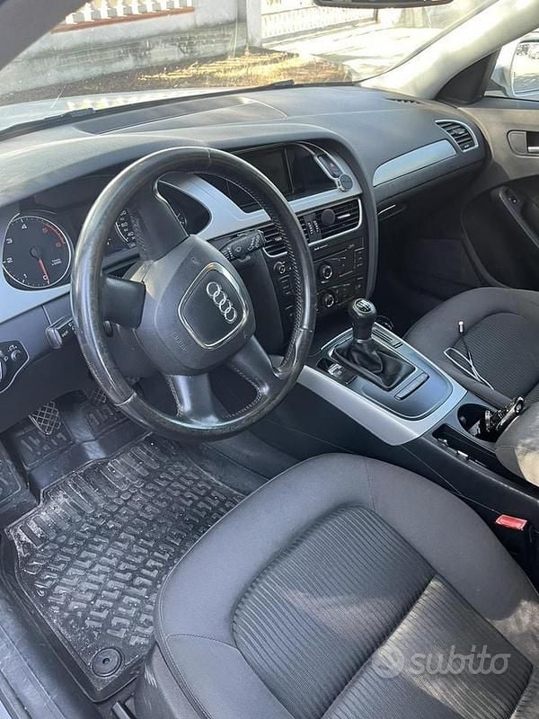 Usata Audi A4 120 CV (88 kW) 2012 Grigio Station wagon