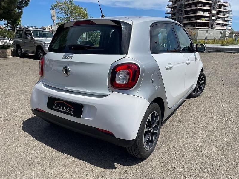 Usado Smart ForFour Edition #1 71 CV (52 kW) 2015 Blanco Utilitario