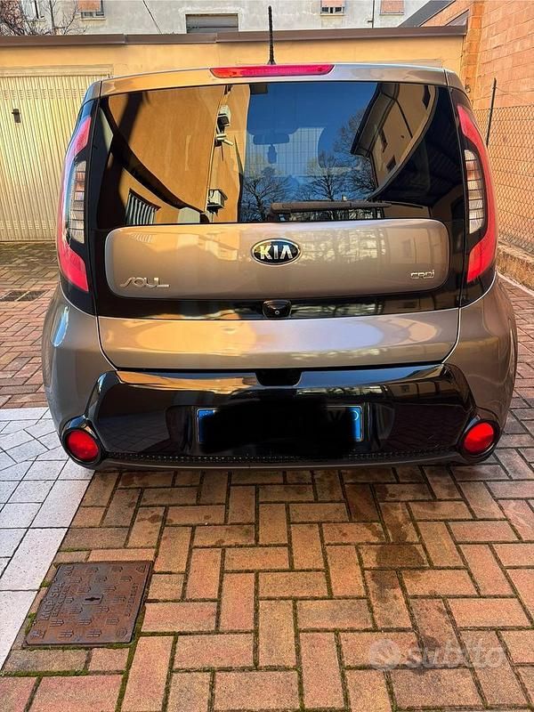 Usata Kia Soul 2016 Grigio SUV