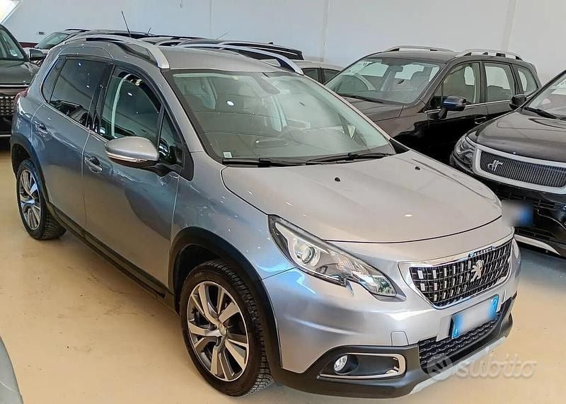 Usata Peugeot 2008 Allure 102 CV (75 kW) 2019 Grigio SUV
