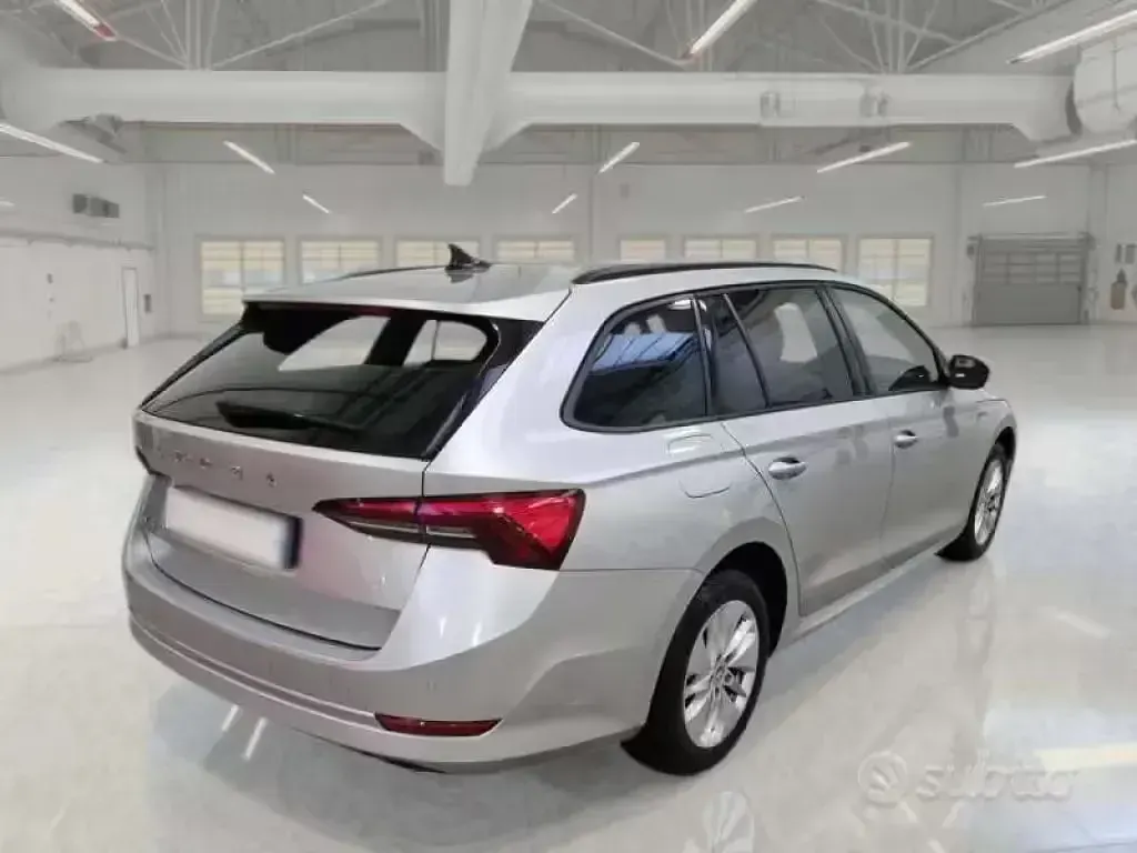 Usata Skoda Octavia Executive 150 CV (110 kW) 2021 Grigio Station wagon