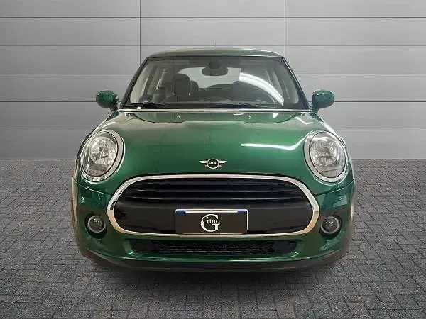 Usata Mini Cooper 75 CV (55 kW) 2019 Island blue met Utilitaria