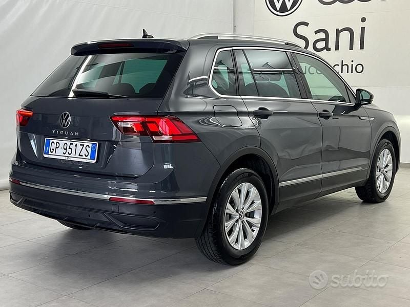 Usata VW Tiguan Life 150 CV (110 kW) 2023 Grigio SUV