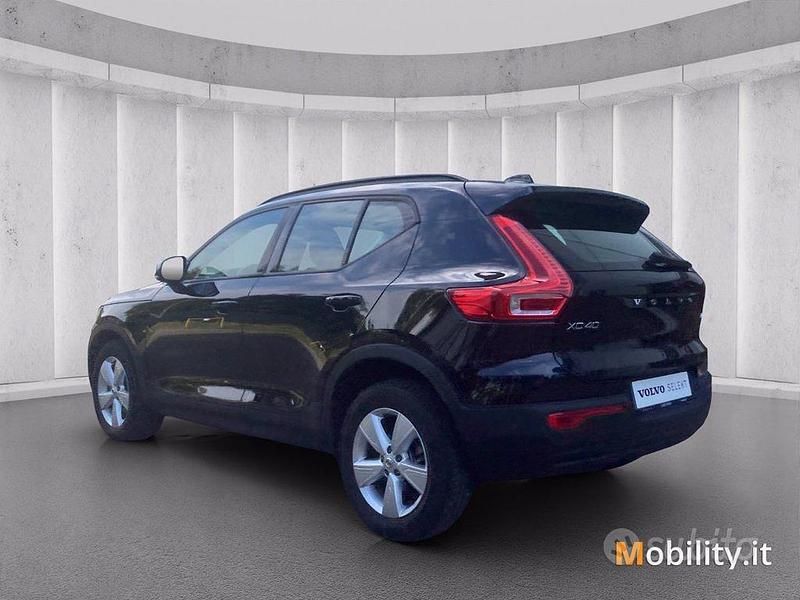Usata Volvo XC40 Business Edition 150 CV (110 kW) 2018 Nero SUV