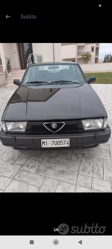 Usata Alfa Romeo 75 165 CV (121 kW) 1991 Nero Berlina