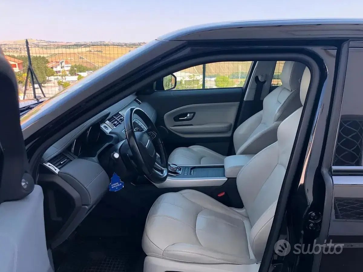 Usata Land Rover Range Rover evoque 150 CV (110 kW) 2016 Nero SUV