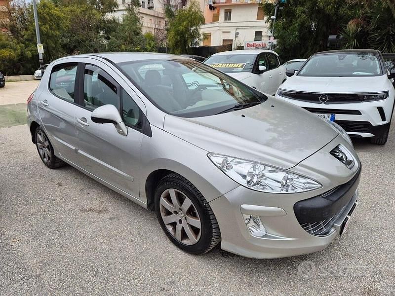 Usata Peugeot 308 Premium 90 CV (66 kW) 2008 Grigio Berlina