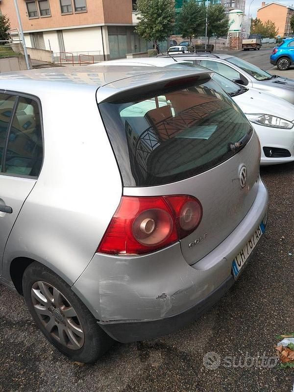 Usata VW Golf V 2004 Grigio Utilitaria