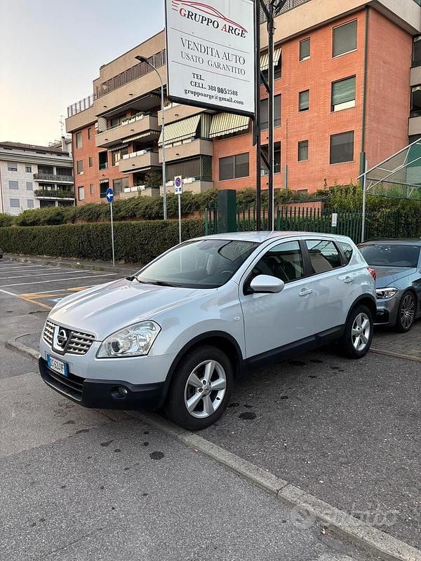 Grigio Usata 2008 Nissan Qashqai Tekna SUV | 4300 € (Buon prezzo) - Immagine 1/4