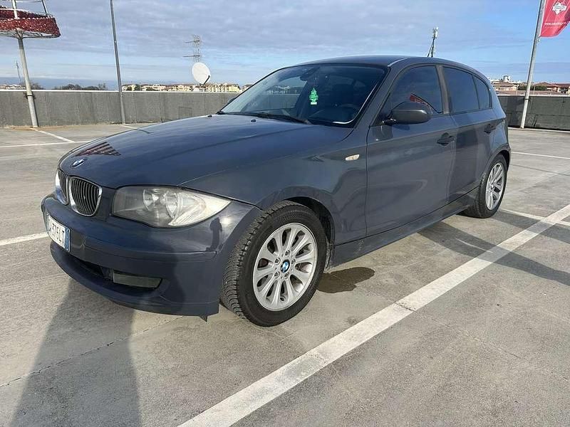 Usata BMW 118 122 CV (89 kW) 2009 Grigio Utilitaria