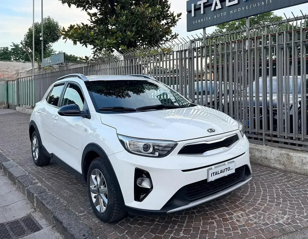 Usata Kia Stonic Style 97 CV (71 kW) 2021 Bianco SUV