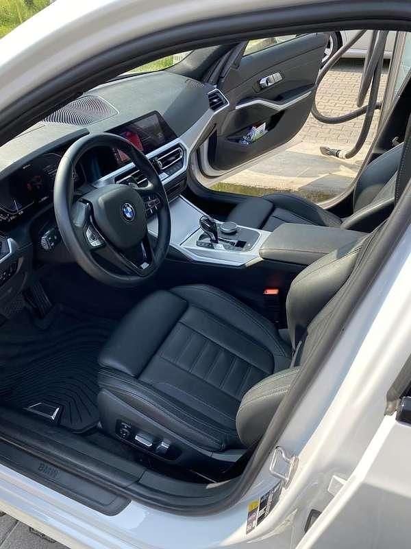 Usata BMW 330e Sport Line 184 CV (135 kW) 2021 Berlina
