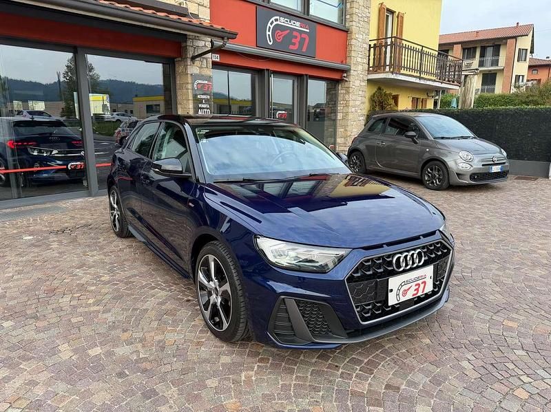 Blu/azzurro Usata 2024 Audi A1 Sportback S-Line Utilitaria | 22.990 € (Super prezzo) - Immagine 1/4