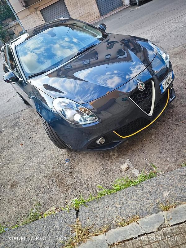 Usata Alfa Romeo Giulietta Super 120 CV (88 kW) 2017 Blu Utilitaria