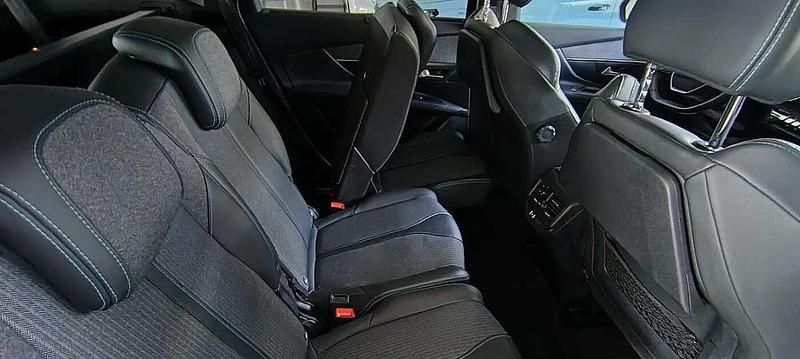 Usata Peugeot 5008 Allure 131 CV (96 kW) 2021 Nero SUV