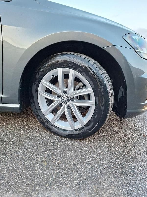 Usata VW Golf VII Business 115 CV (84 kW) 2018 Grigio Station wagon