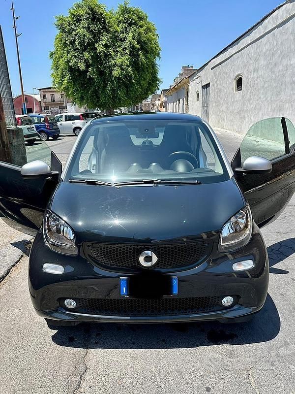 Usata Smart ForFour 61 CV (44 kW) 2018 Nero Utilitaria