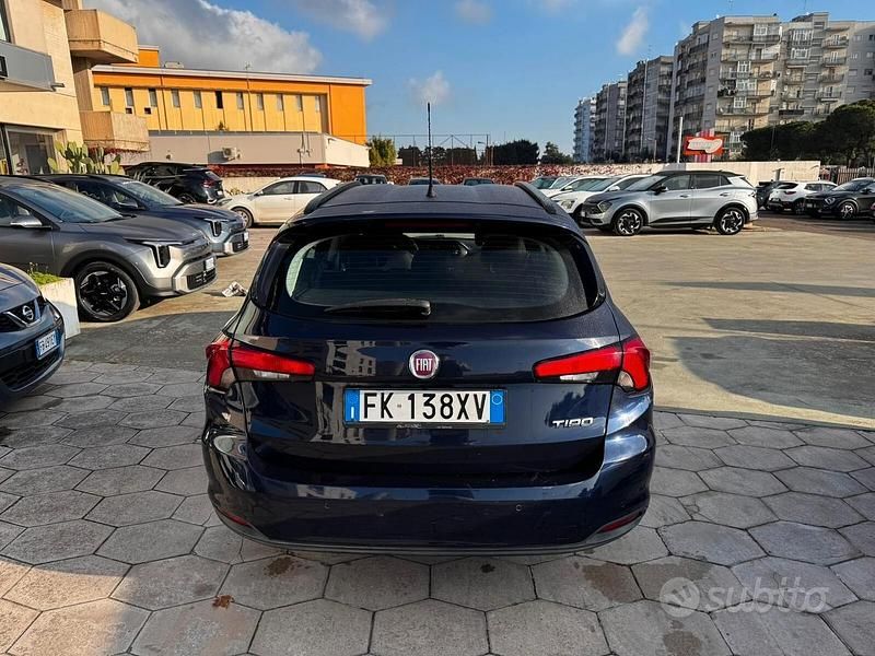 Usata Fiat Tipo 120 CV (88 kW) 2017 Blu Station wagon