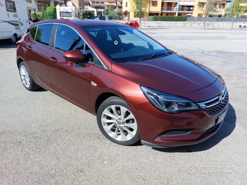 Usato 2017 Opel Astra 1.0 Benzin 105 CV (9.250 €)