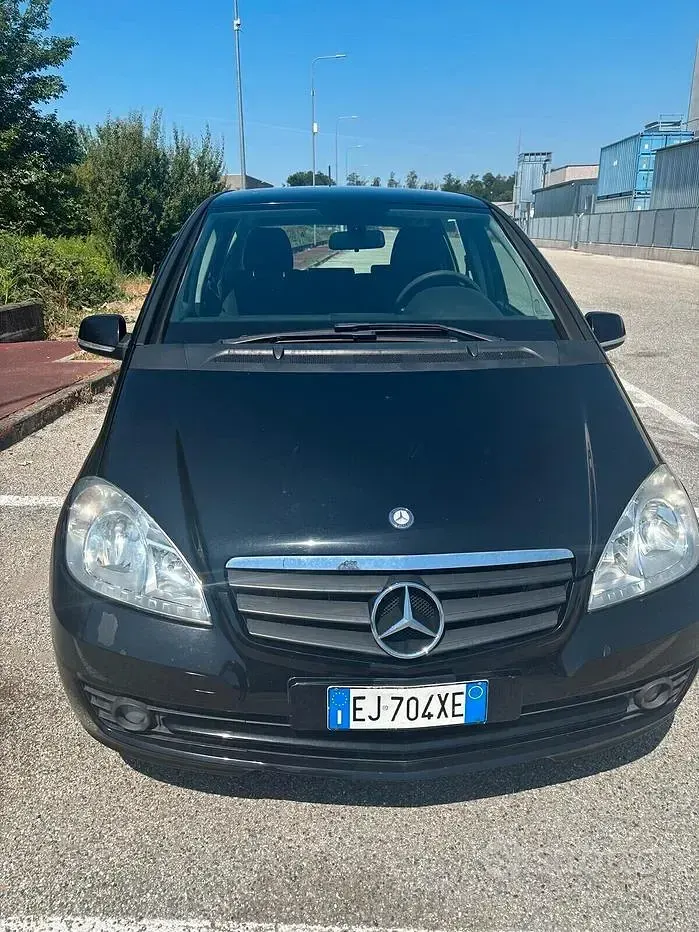 Usata Mercedes A160 Edition 95 CV (69 kW) 2011 Nero Utilitaria