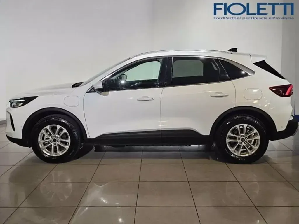 Usata Ford Kuga Titanium 243 CV (178 kW) 2025 Bianco SUV