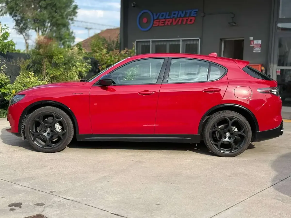 Usata Alfa Romeo Stelvio Veloce 209 CV (153 kW) 2023 Rosso SUV