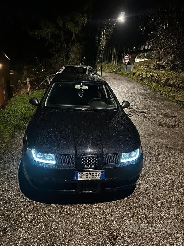 Usata Seat Leon FR 150 CV (110 kW) 2005 Nero Utilitaria