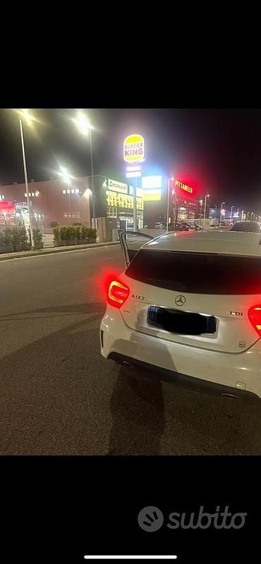 Bianco Usata 2013 Mercedes A180 Berlina | 11.500 € - Immagine 1/4