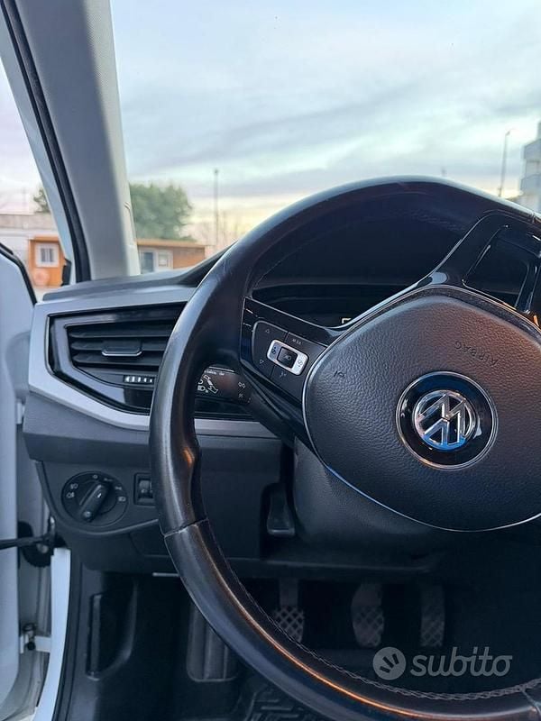 Usata VW Polo Sportline 90 CV (66 kW) 2020 Bianco Berlina